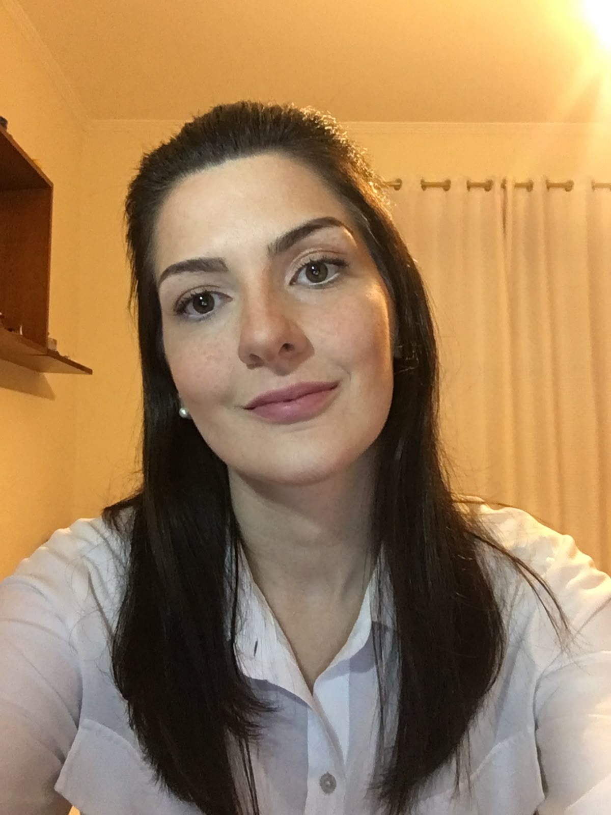 <em>Elena Salazar</em>